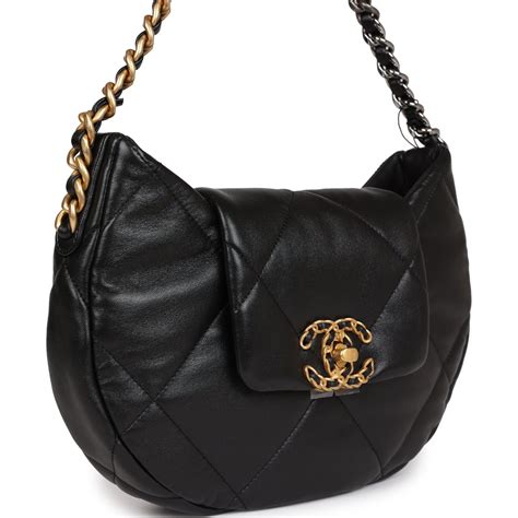 chanel hobo 19